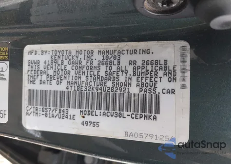 2004 Toyota Camry Le z USA, uszkodzony, nr VIN 4T1BE32K94U282921